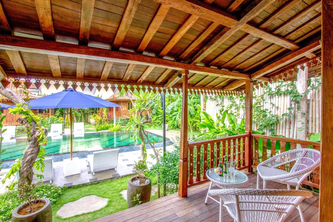 Moson Villa Legian Exteriör bild