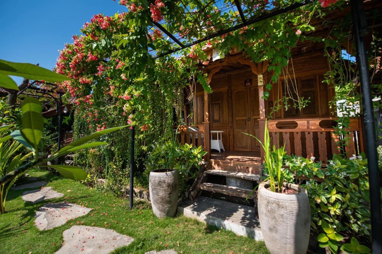 Moson Villa Legian Exteriör bild