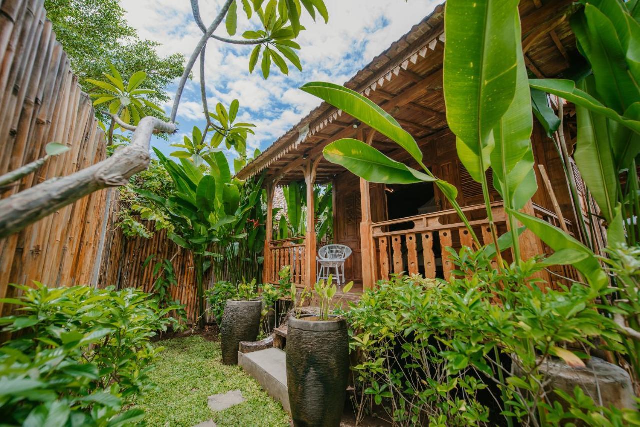 Moson Villa Legian Exteriör bild