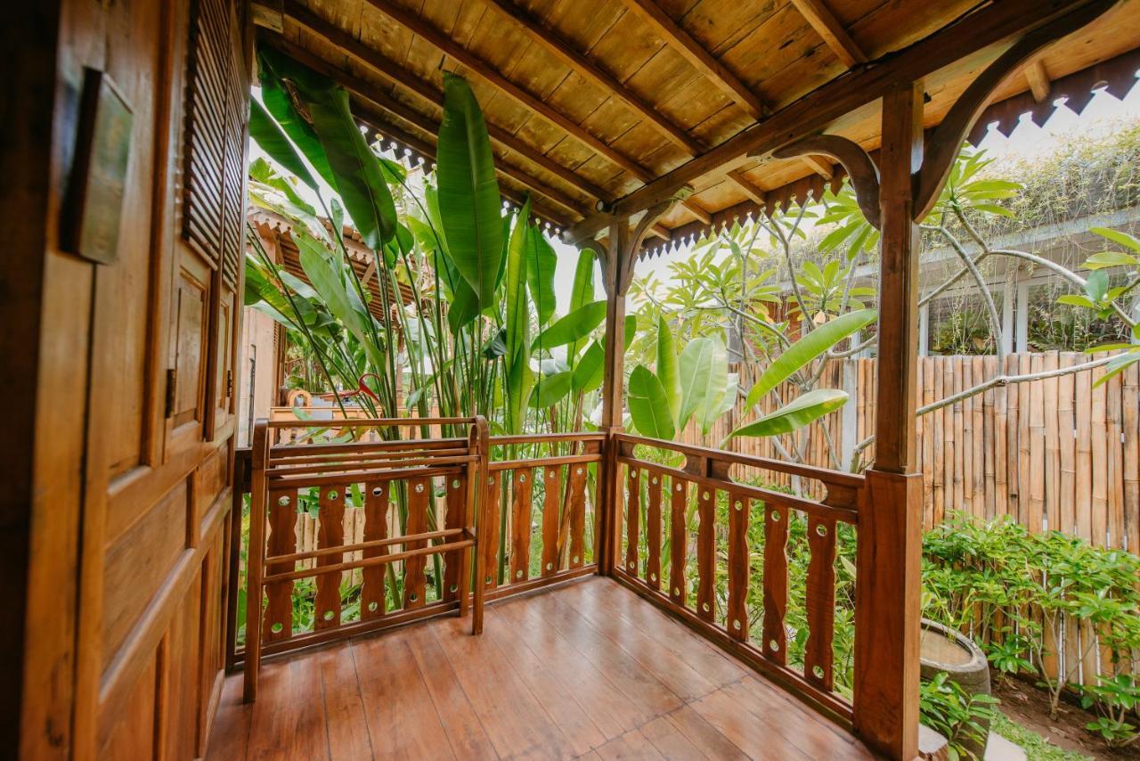Moson Villa Legian Exteriör bild
